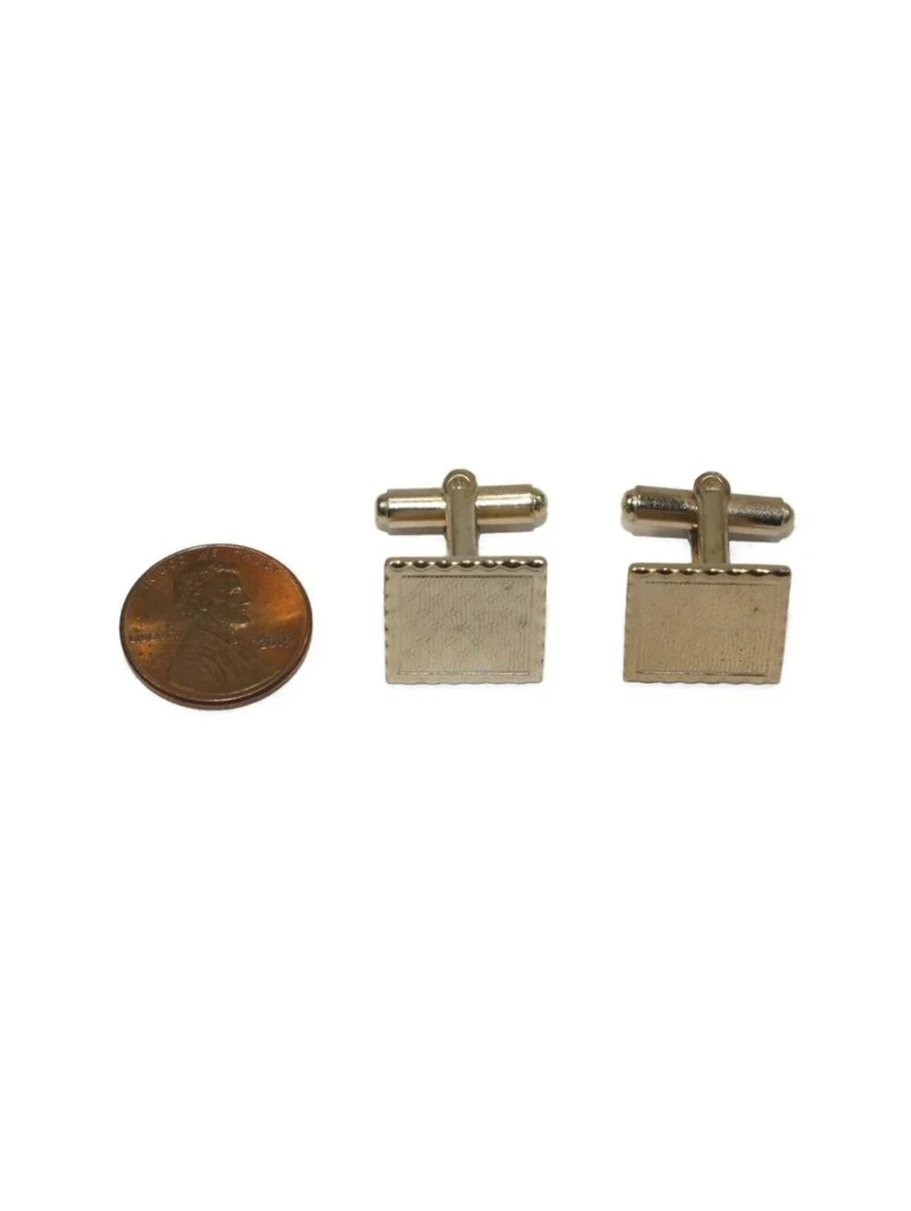 Vintage Textured Gold Tone Square Cuff Links.